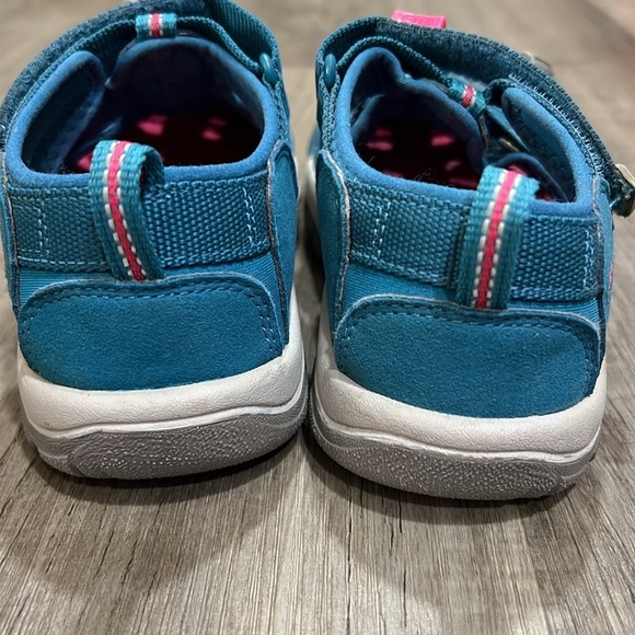Keen Newports size 2 - Picture 5 of 10